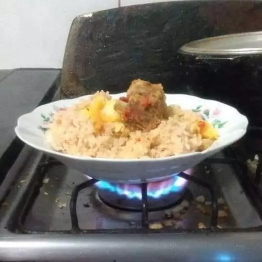 bapak dibiarkan masak  