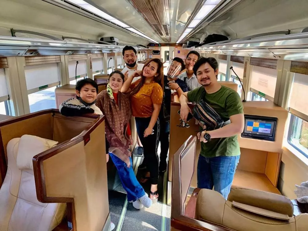 Dewi Perssik dan keponakan © 2020 brilio.net Instagram