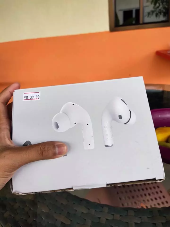 Airpod gede Facebook/ Sambal Tumis