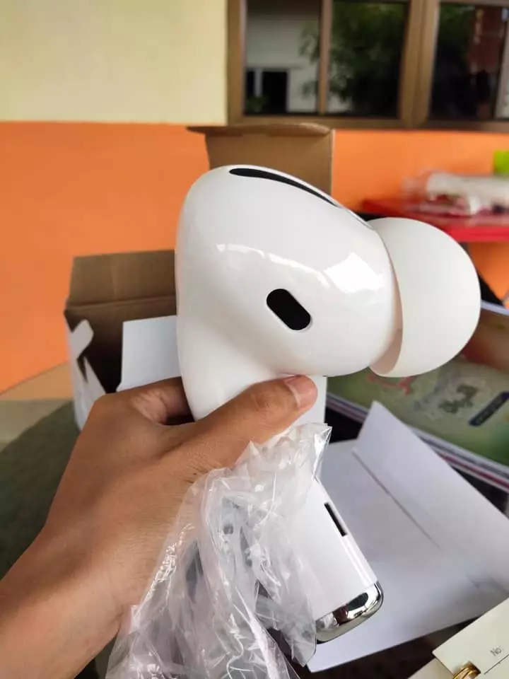 Airpod gede Facebook/ Sambal Tumis