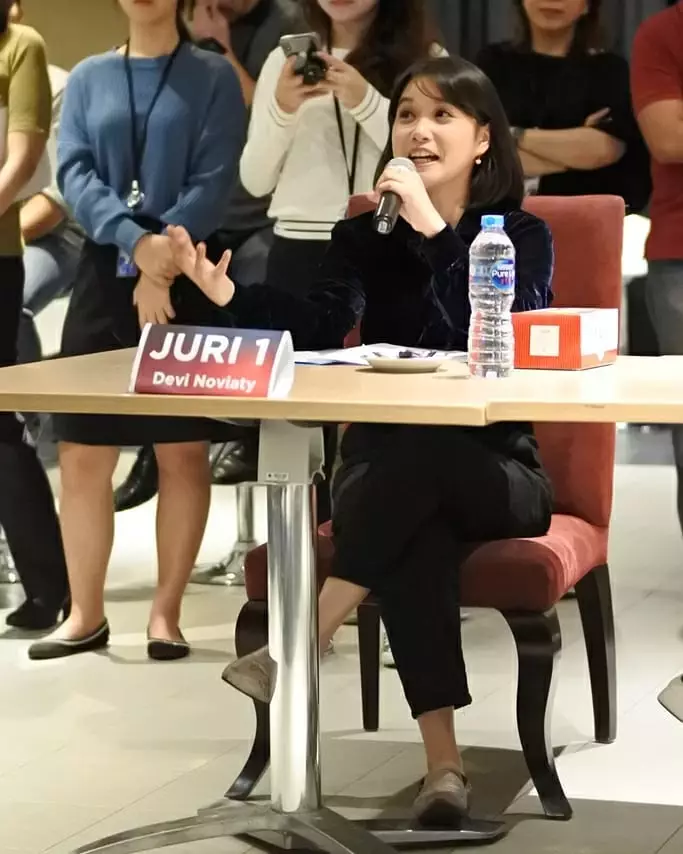 Potret terbaru Devi CB Instagram