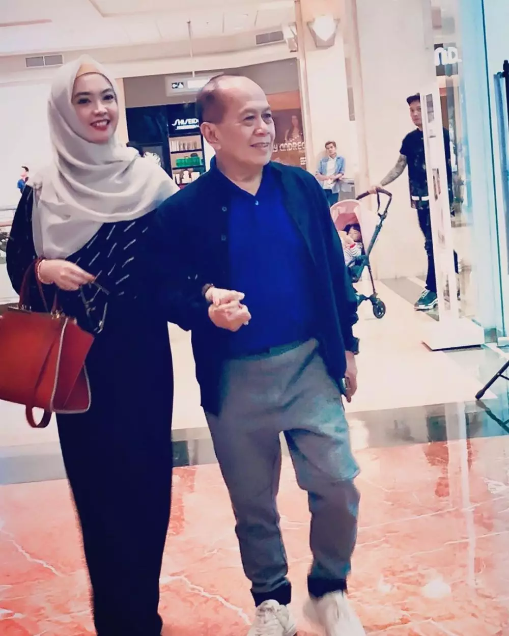 Seleb 90-an jadi istri pejabat  Instagram  Seleb 90-an jadi istri pejabat  Instagram