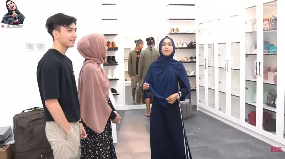 rumah baru Putri Delina YouTube
