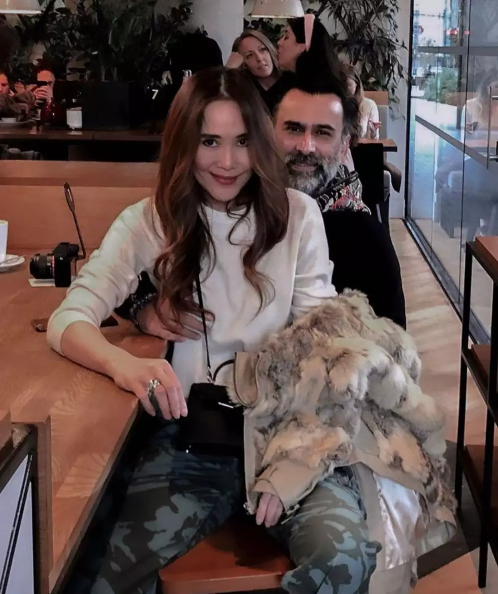 Potret terbaru istri aktor 90-an  Instagram 