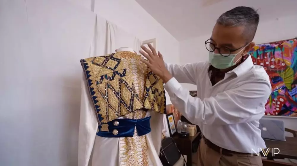 pakaian akad Nikita Willy YouTube pakaian akad Nikita Willy YouTube