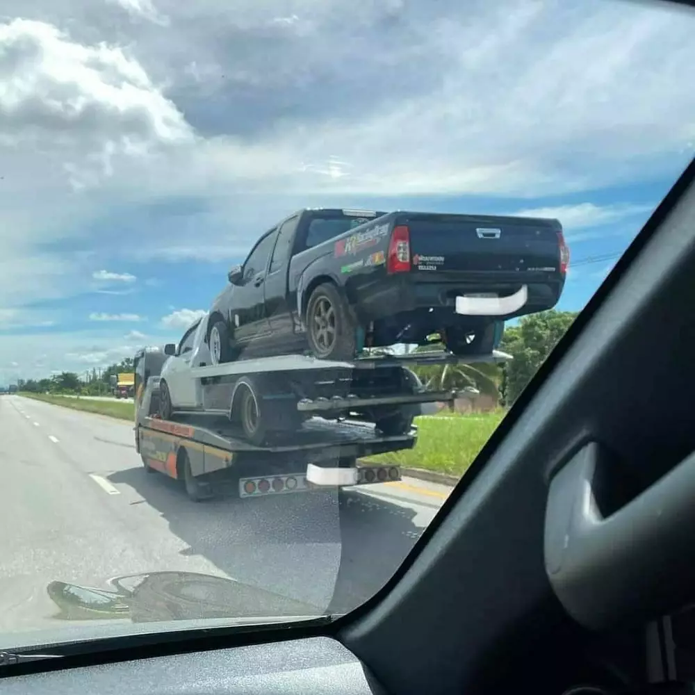 Potret kendaraan tumpang tindih Berbagai sumber