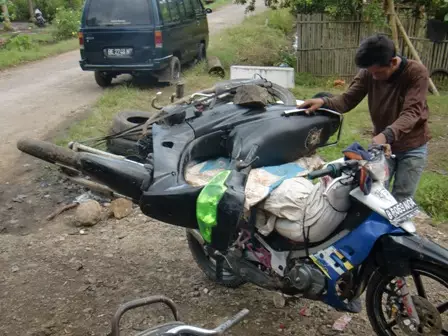 Potret kendaraan tumpang tindih Berbagai sumber