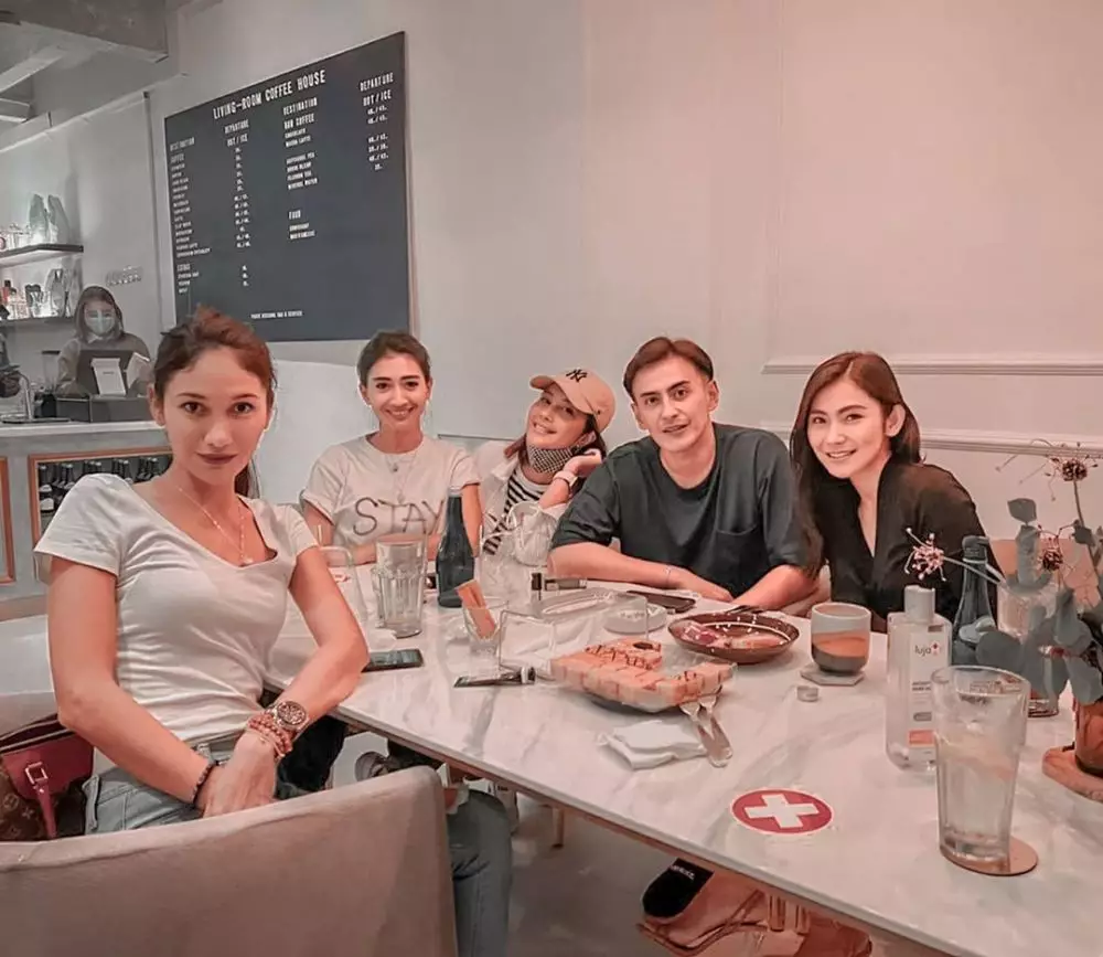 FTV suara hati istri di balik layar Berbagai Sumber