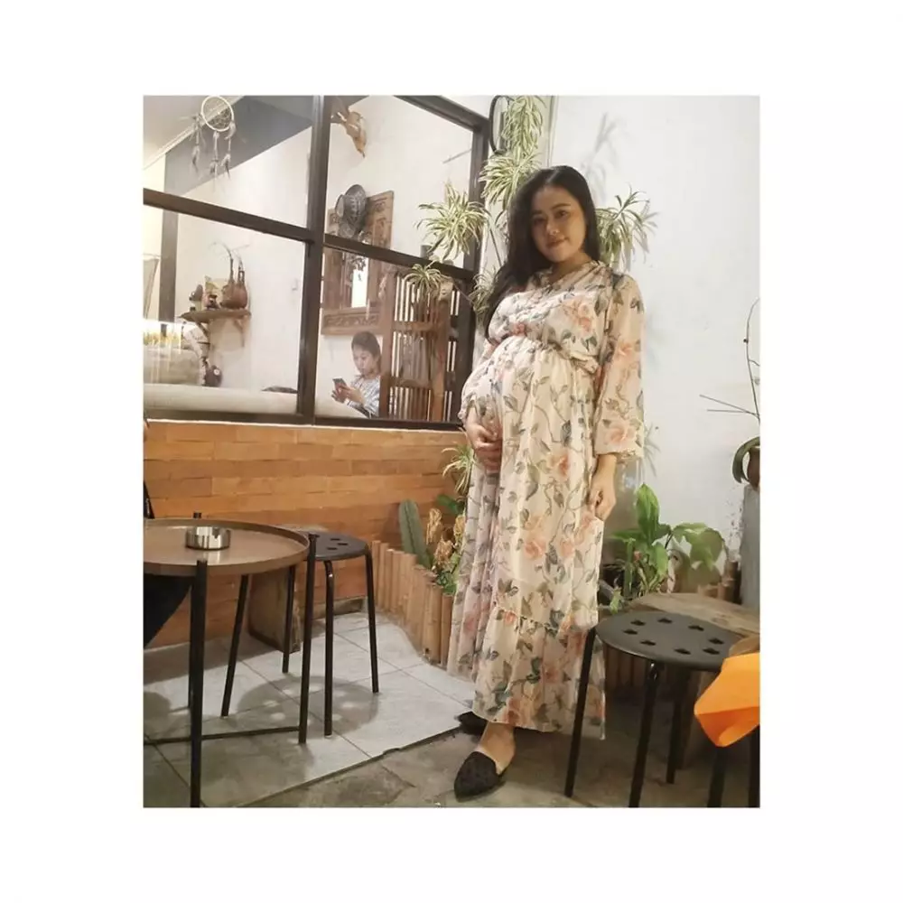 istri Ginanjar hamil © 2020 brilio.net Instagram istri Ginanjar hamil © 2020 brilio.net Instagram