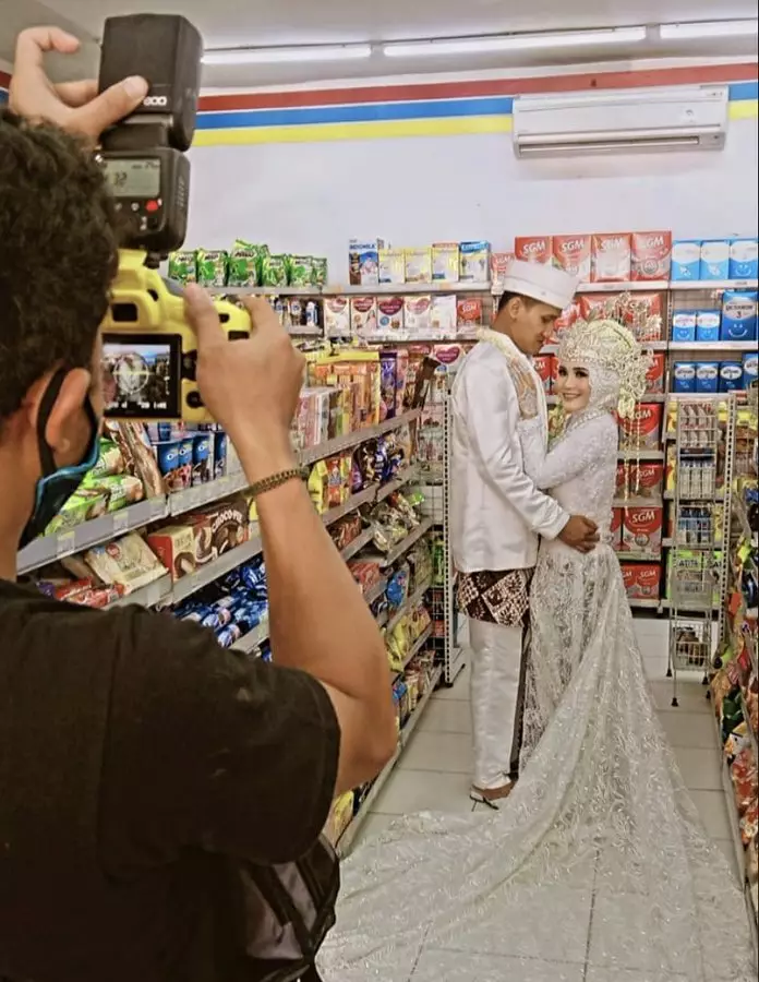prewedding unik minimarket Berbagai sumber