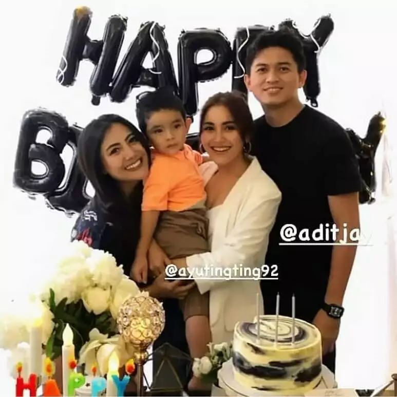 Potret kebersamaan Ayu Ting Ting & Adit Jayusman Instagram