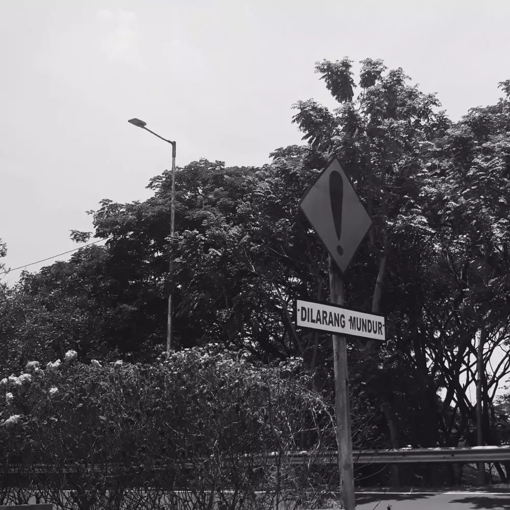 Peraturan nyeleneh di kampus berbagai sumber Peraturan nyeleneh di kampus berbagai sumber