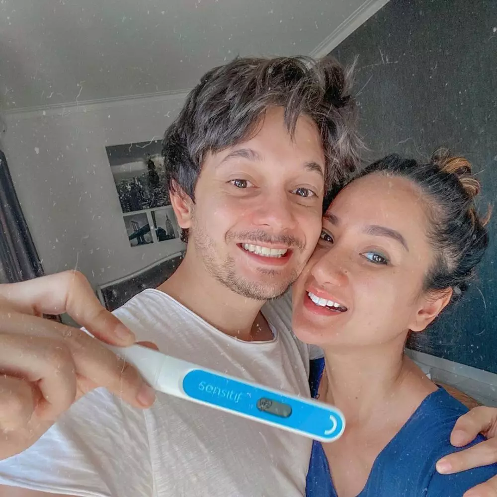 kehamilan Tengku Dewi Putri Instagram kehamilan Tengku Dewi Putri Instagram