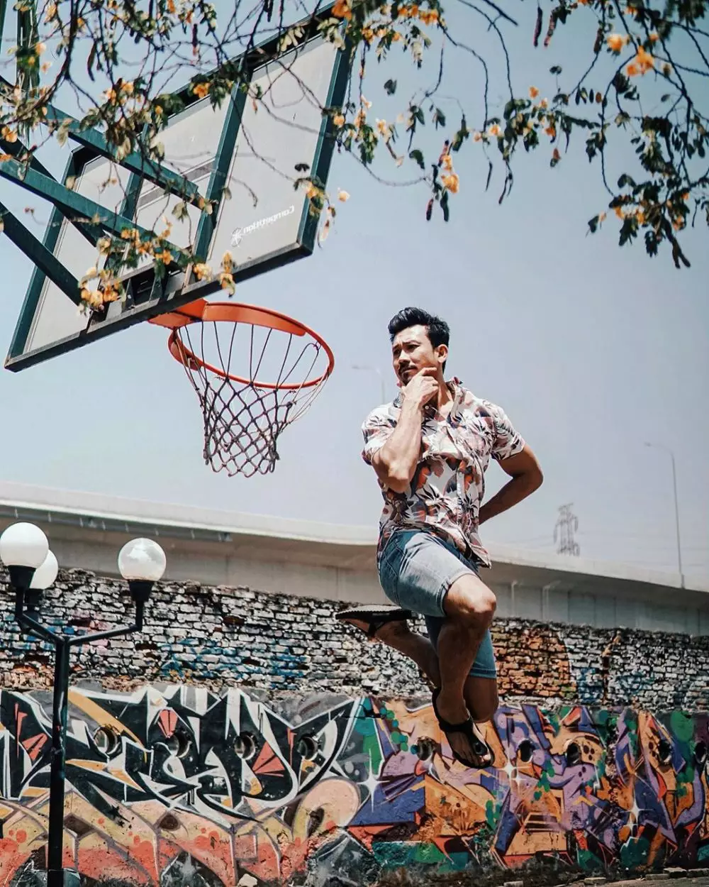 pose lucu denny sumargo  Instagram