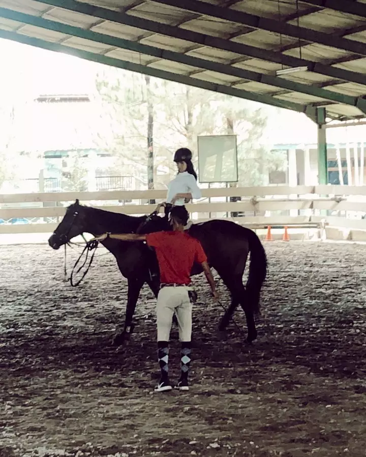anya geraldine berkuda Instagram