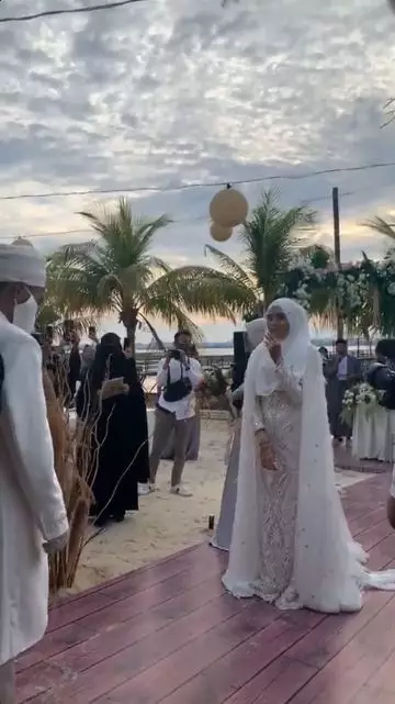 potret serrel thalib Berbagai Sumber