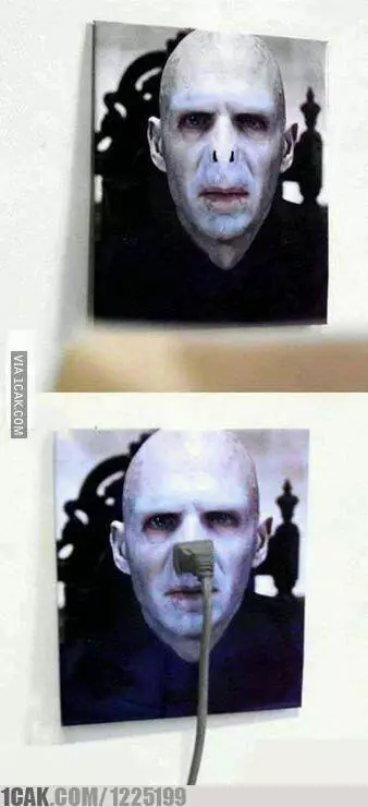 colokan kabel nyeleneh  Berbagai Sumber