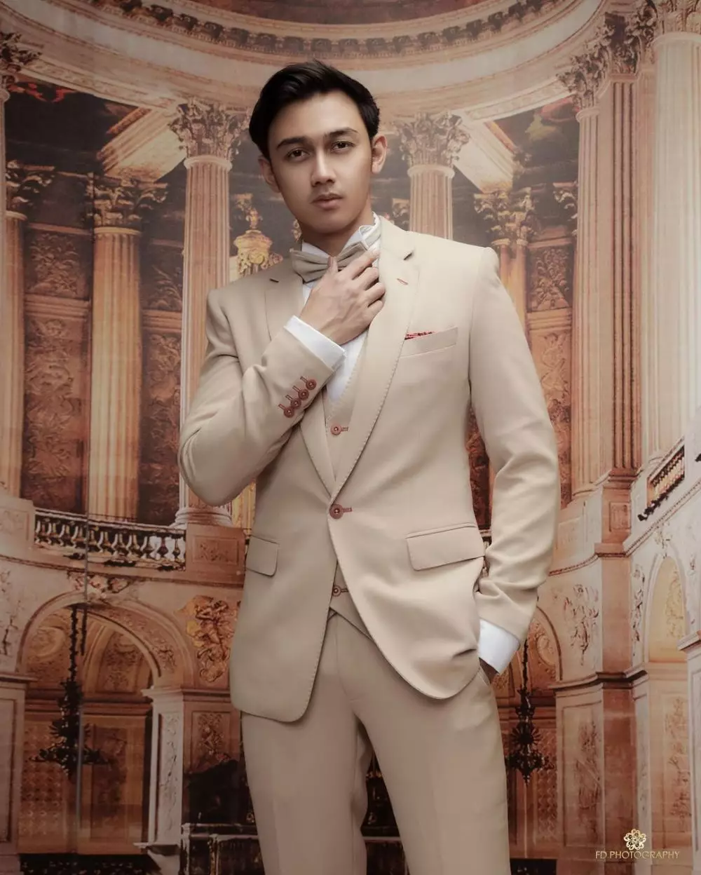 Pemotretan Felicya dan Hito ala kerajaan © 2020 brilio.net Pemotretan Felicya dan Hito ala kerajaan © 2020 brilio.net