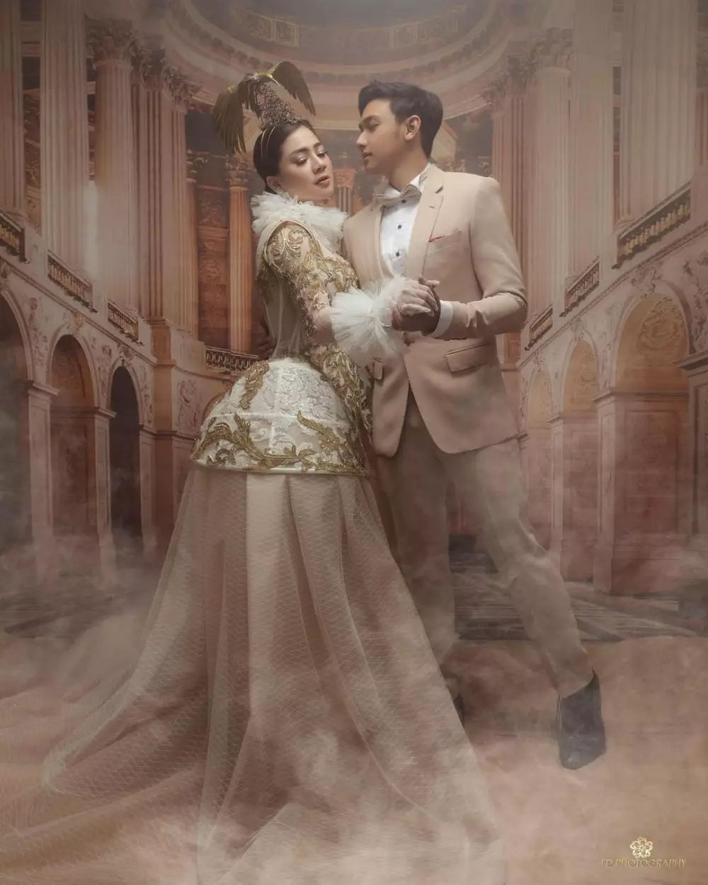 Pemotretan Felicya dan Hito ala kerajaan © 2020 brilio.net Pemotretan Felicya dan Hito ala kerajaan © 2020 brilio.net