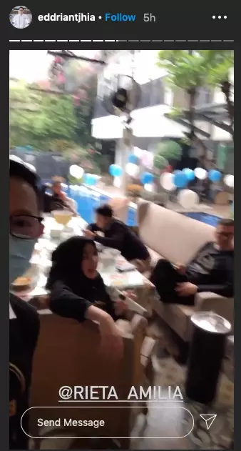 ultah suami Rieta © 2020 brilio.net ultah suami Rieta © 2020 brilio.net