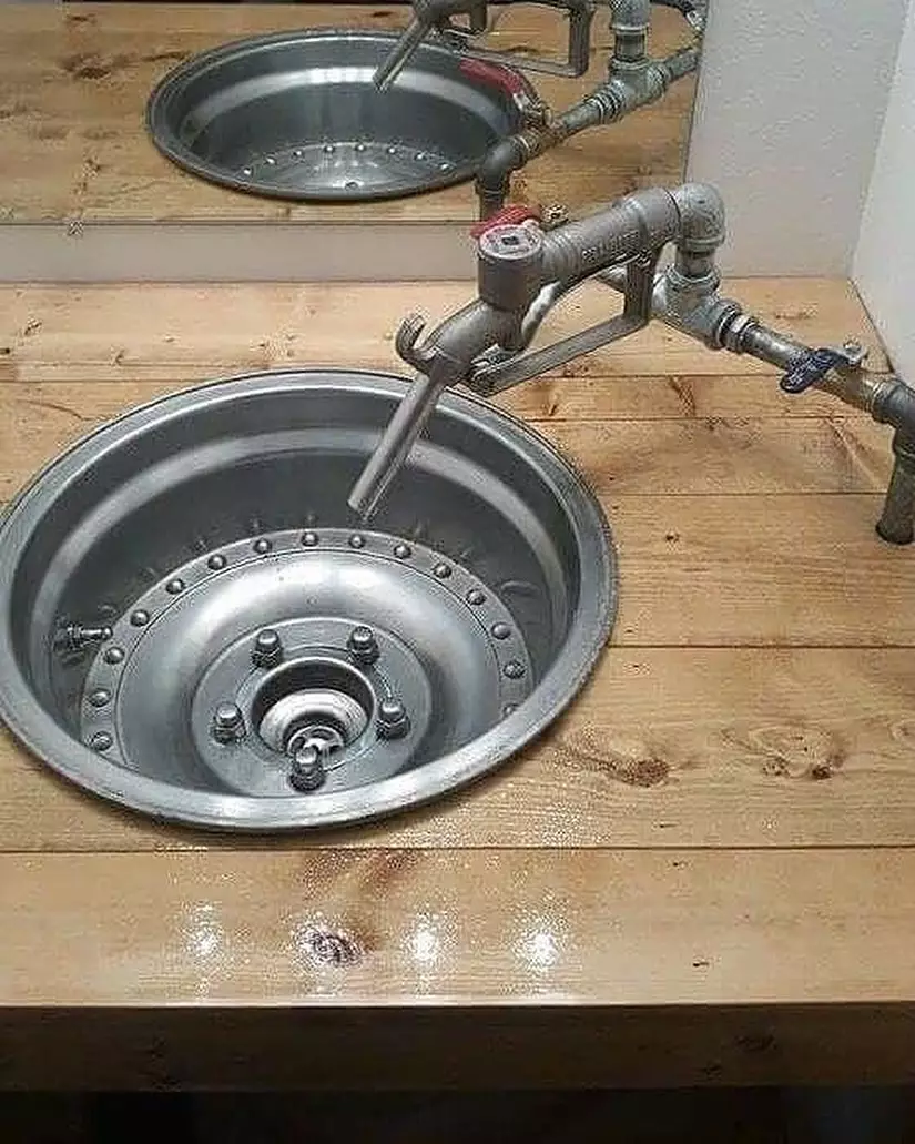 potret aneh keran air  Berbagai Sumber potret aneh keran air  Berbagai Sumber