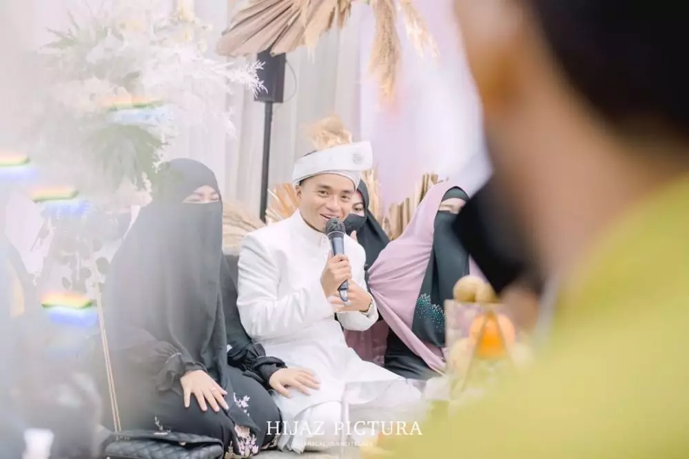 taqy serell dari tunangan hingga nikah Instagram