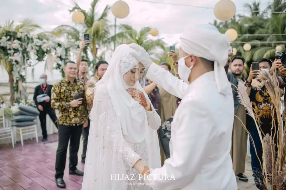 taqy serell dari tunangan hingga nikah Instagram