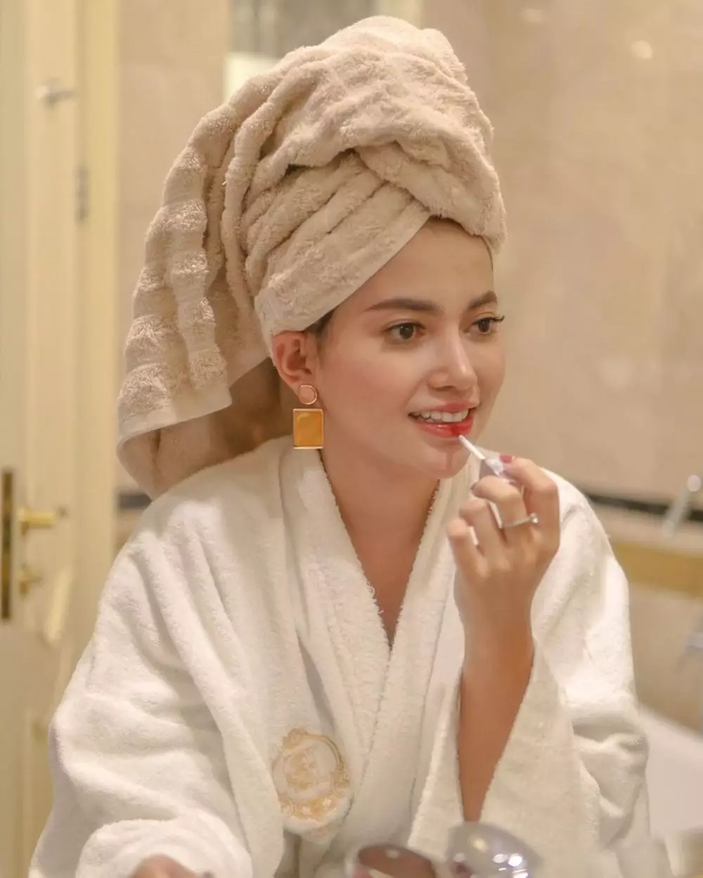 Devina Ciputri pacar Ade Londok  ©Instagram & YouTube