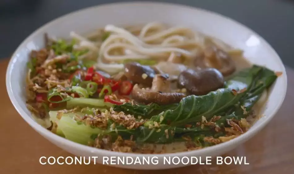 Aksi Erwan Heussaff masak sajian Indonesia ala menu fine dining berbagai sumber Aksi Erwan Heussaff masak sajian Indonesia ala menu fine dining berbagai sumber