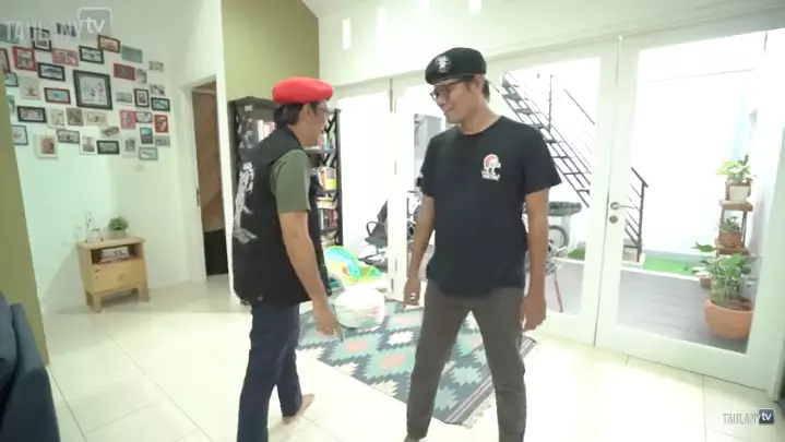 Penampakan rumah Soleh Sholihun YouTube