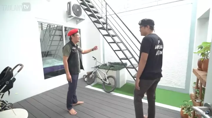 Penampakan rumah Soleh Sholihun YouTube