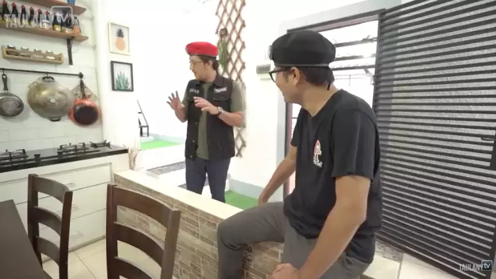 Penampakan rumah Soleh Sholihun YouTube