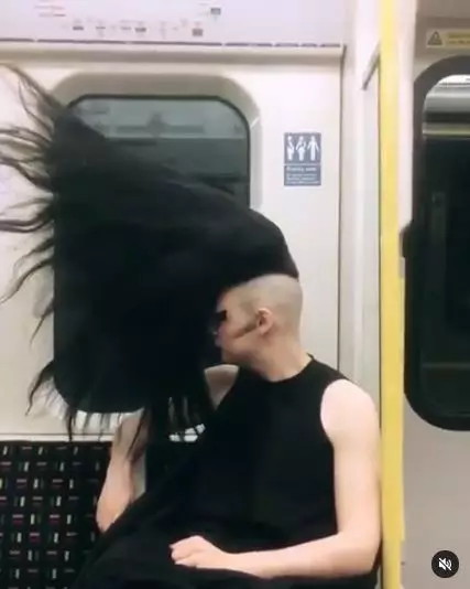 gaya rambut nyeleneh penumpang © Berbagai sumber