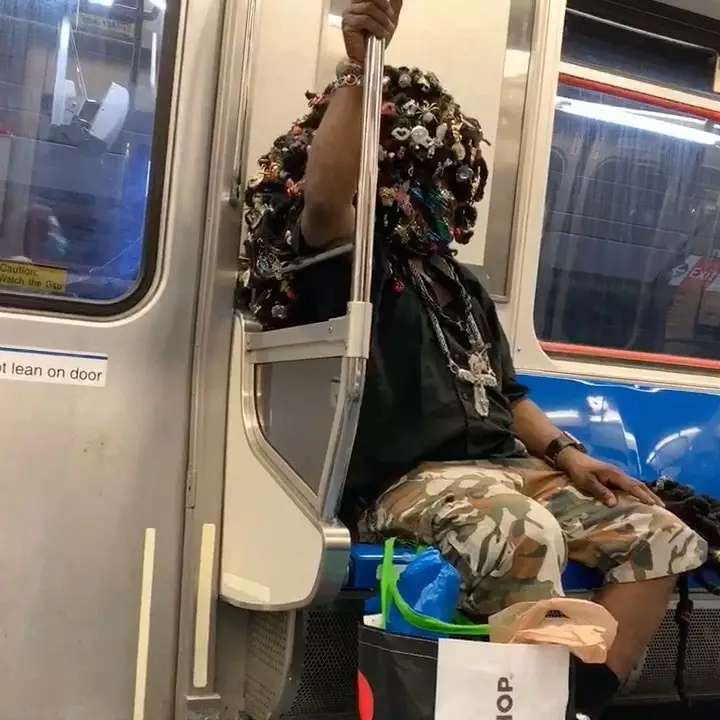 gaya rambut nyeleneh penumpang © Berbagai sumber