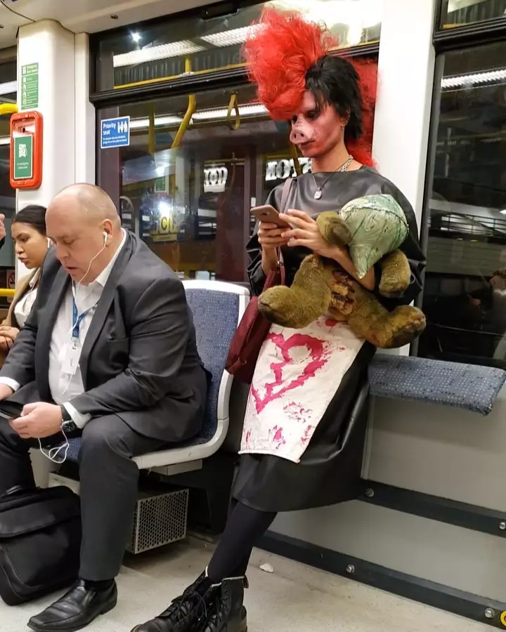 gaya rambut nyeleneh penumpang © Berbagai sumber