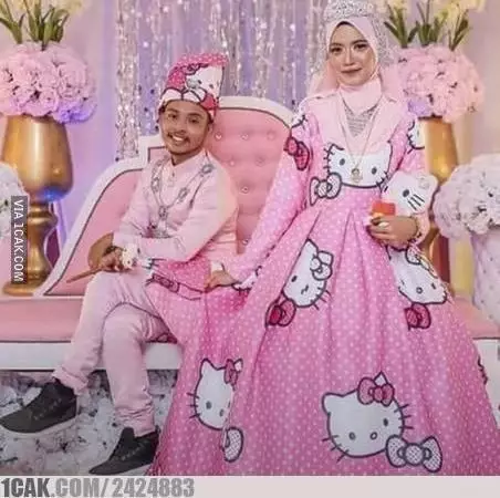 aksi nyeleneh di pelaminan Berbagai sumber aksi nyeleneh di pelaminan Berbagai sumber