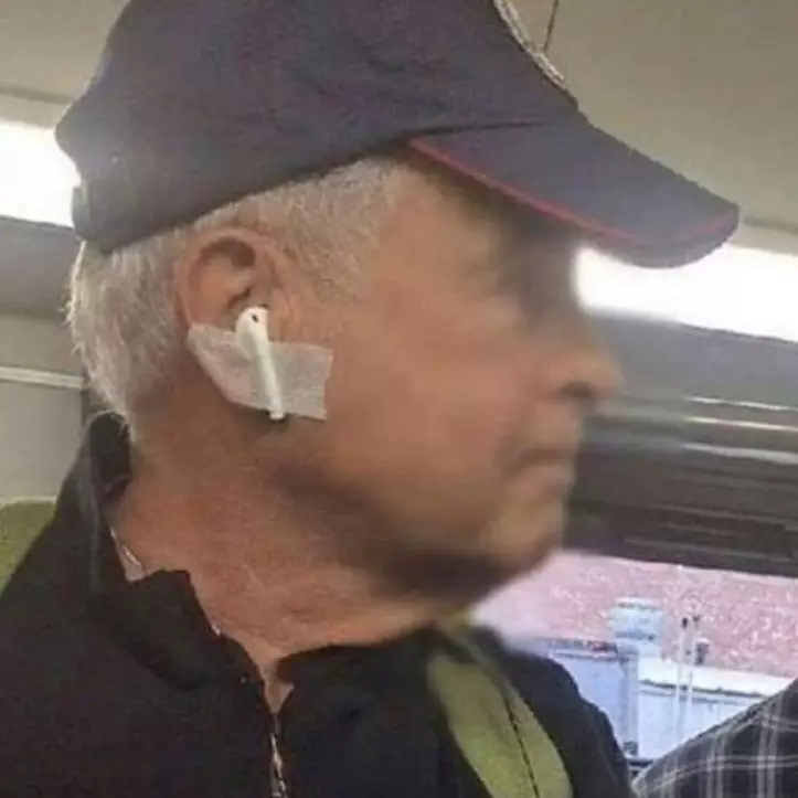 cara pakai earphone © Berbagai sumber