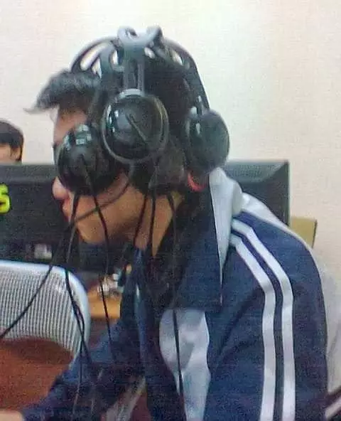 cara pakai earphone © Berbagai sumber