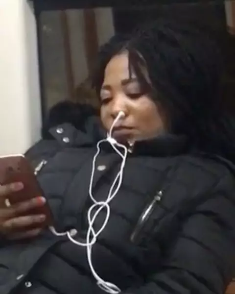 cara pakai earphone © Berbagai sumber