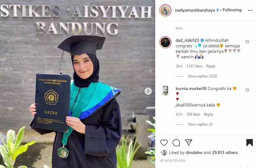 Nadya Mustika wisuda © Instagram Nadya Mustika wisuda © Instagram