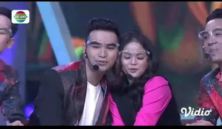 kedekatan Putri dan Hari Instagram kedekatan Putri dan Hari Instagram