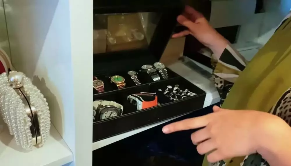 walk in closet Citra Kirana © YouTube walk in closet Citra Kirana © YouTube