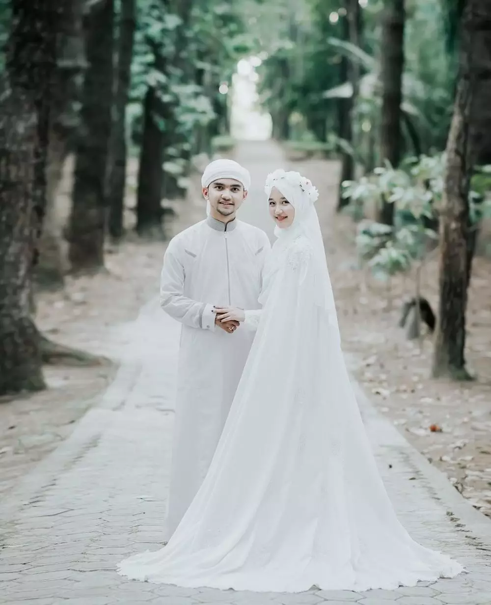 hafiz bareng istri Instagram