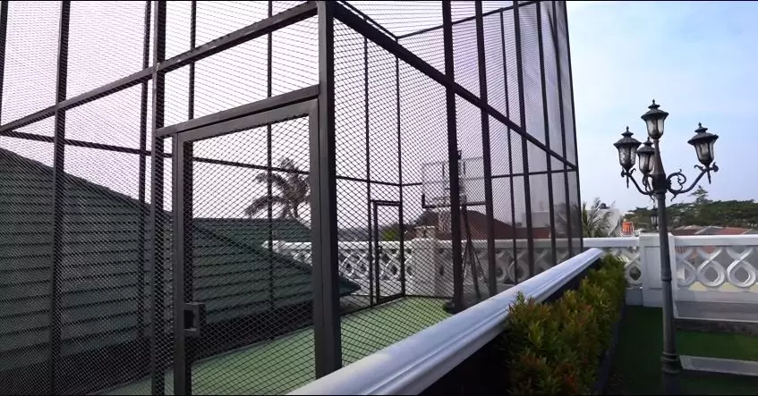 Lapangan olahraga pribadi komedian © 2020 brilio.net