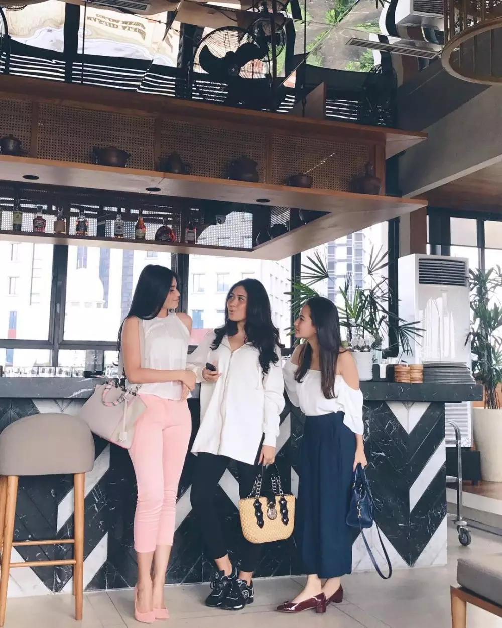 Potret kompak Yunita Siregar dan Celline Meliana © 2020 brilio.net