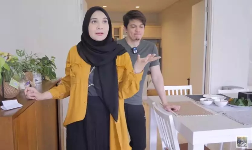 rumah sementara Zaskia Sungkar © YouTube