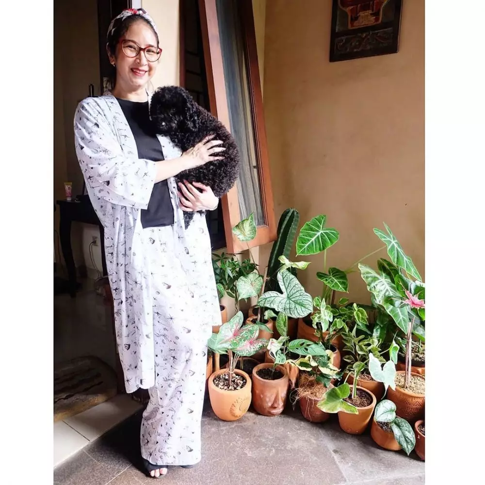 Potret rumah Novita Angie © Instagram Potret rumah Novita Angie © Instagram