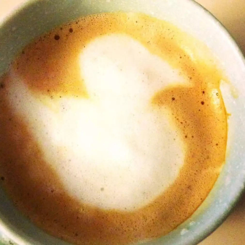 15 Kejadian tak disengaja di gelas kopi ini hasilnya keren