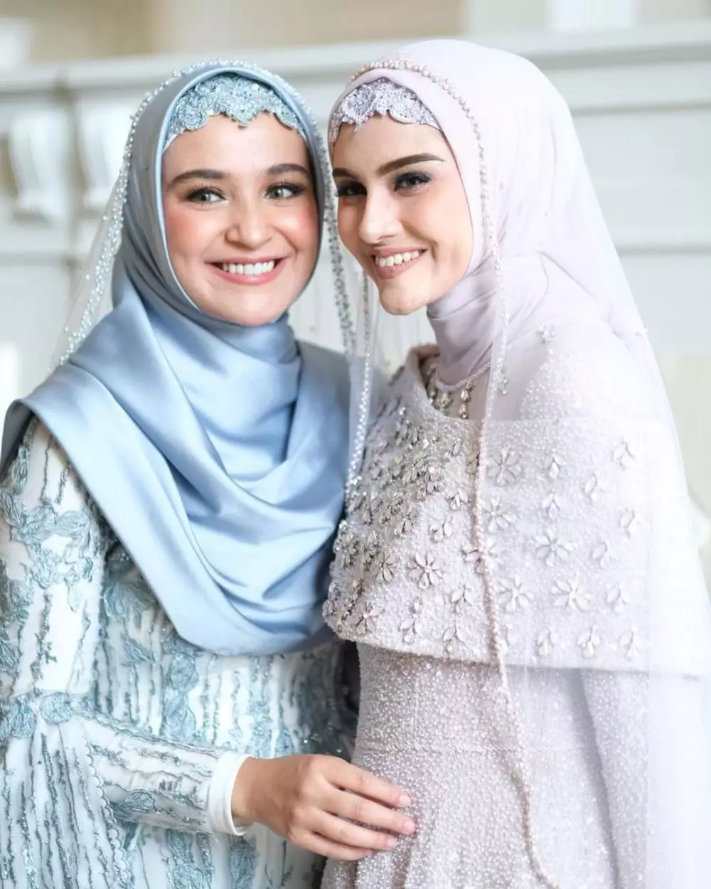 zee zee shahab pakai makeup tebal © Instagram