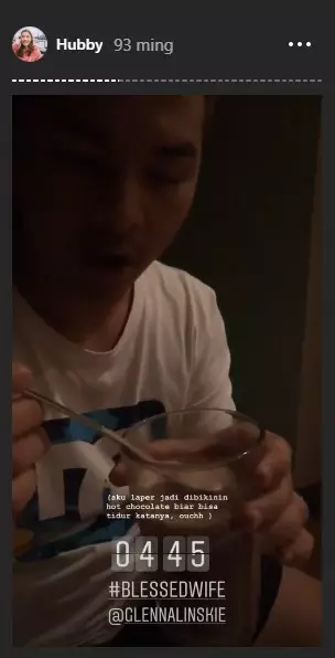 Perlakuan manis Glenn ke Chelsea © Instagram Perlakuan manis Glenn ke Chelsea © Instagram